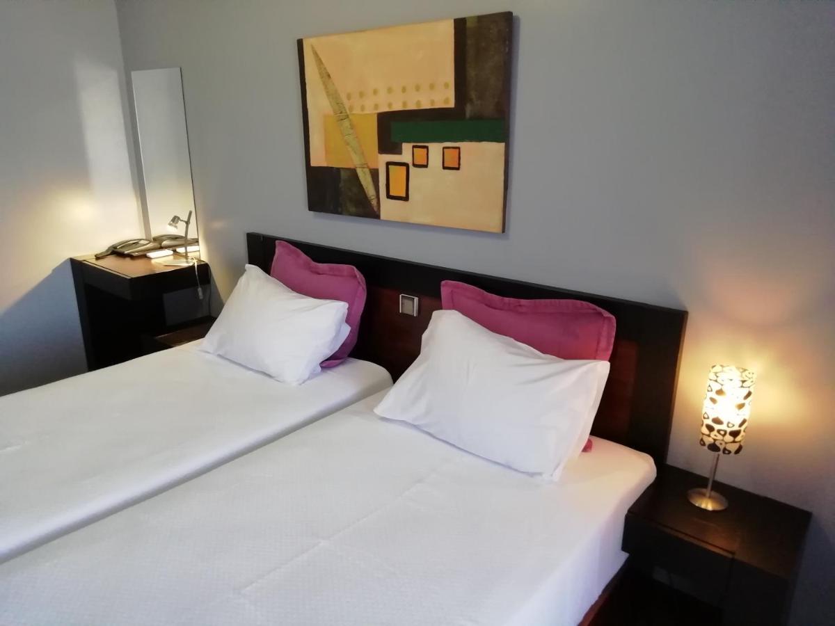 Hotel Dom Joao IV غيمارايش المظهر الخارجي الصورة